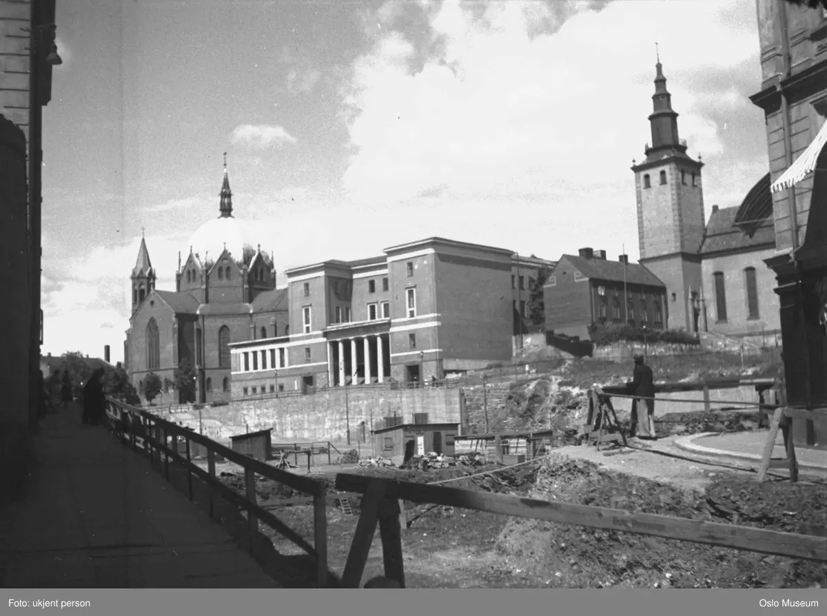 veiarbeid, opparbeidelse av gate, Trefoldighetskirken, Deichmanske bibliotek, kirke, Margaretakyrkan