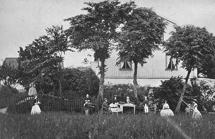 Enligt notering: "Walkesborg, Uddevalla, 1860-talet".


