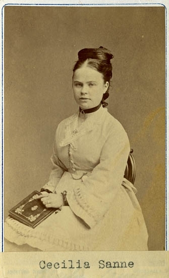 Text på kortets baksida: "Cecilia Sanne, f. Ljunggren".