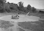 Lekplats vid Göteborgsvägen, Uddevalla, i juli 1947