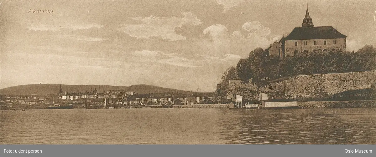 fjord, strand, badehus, Akershus slott og festning, bygårder