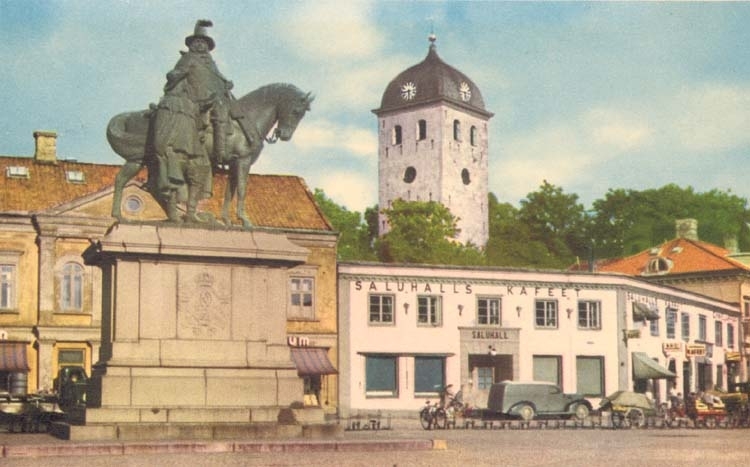 Kungstorget med Uddevalla Saluhall