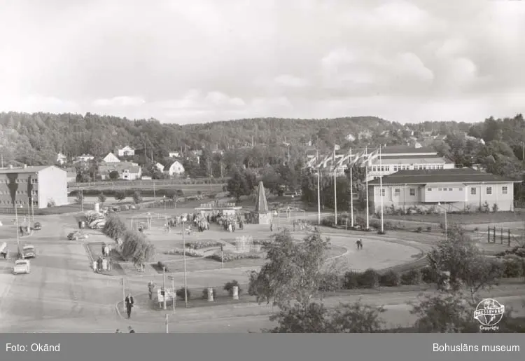 Tryckt text på kortet: "Uddevalla. Folkets Park." 