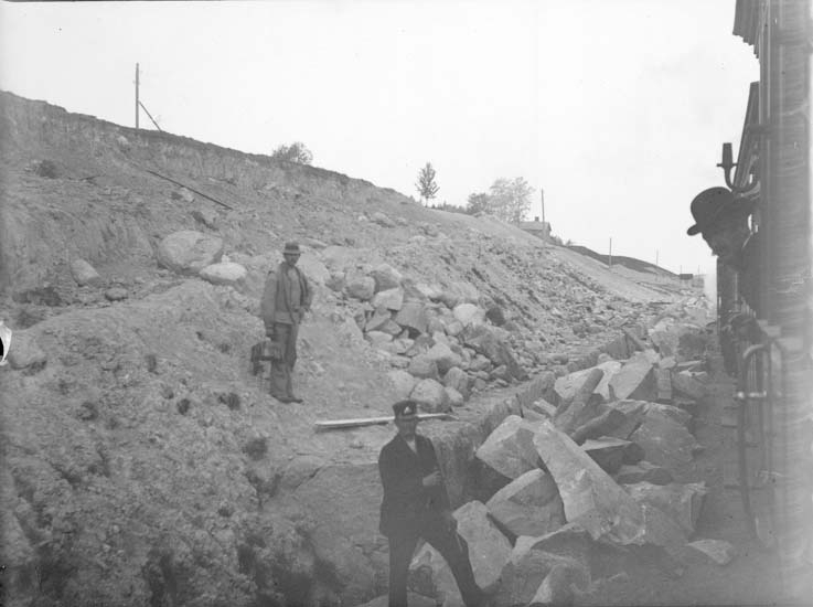 Enligt text som medföljde bilden: "Raset vid Smedseröd. Statsbanan Maj 1904."