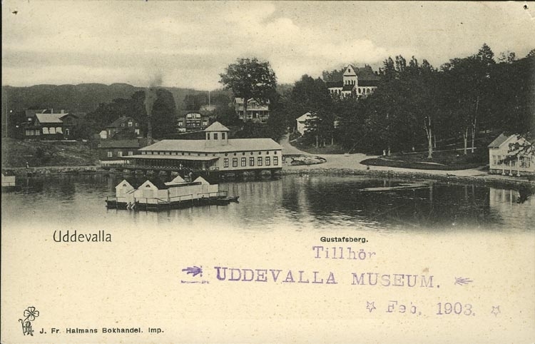 Tryckt text på vykortets framsida: "Uddevalla Gustafsberg."