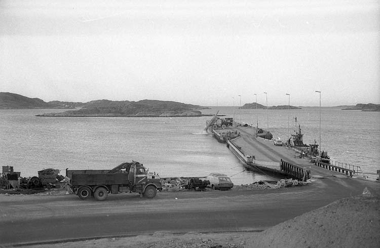 Enligt fotografens notering: "Vägen till Bastevilksholmen Lysekil".