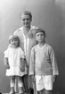 Enligt fotografens journal nr 5 1923-1929: 