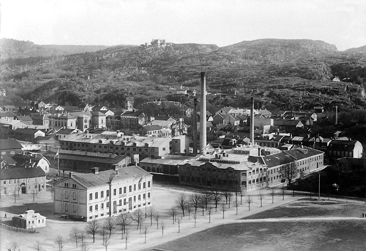 Margretegärdeparken med Folkskolan och Tändsticksfabriken