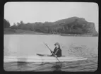 Kanotpaddling vid Sundsby vinter 1919