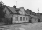 Enköping, kvarteret Bryggaren nr 8 och 9, Eriksgatan 10, mot norr