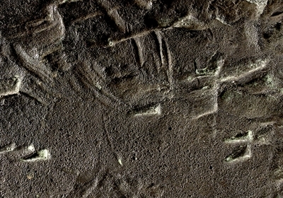 Kanonrör.
Gjutet riksvapen med initialerna G.A.R.S och årtalet 1626. Band med Vasakärvar och akantusblad.