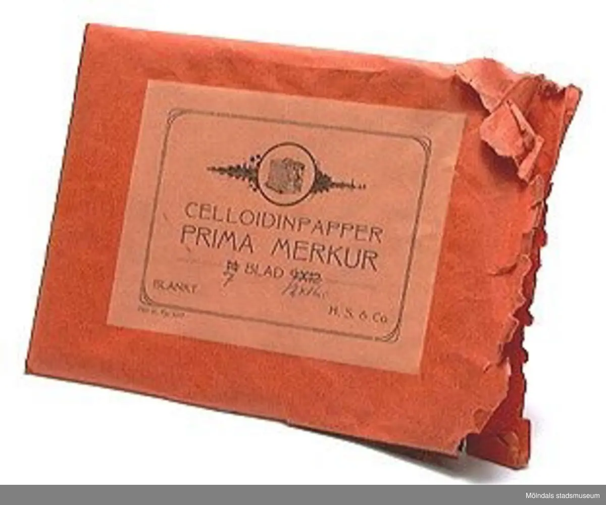 5 st. emballage av olika format och färg, för fotopapper och vykort, tyska och danska. 1909-1917.