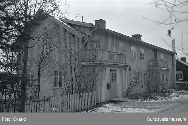 Järveds sågverk, herrgård, tank, tippvagn, pråm, plintar, m.m.