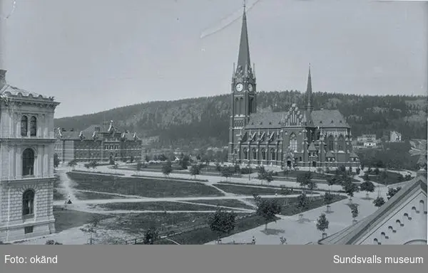 Gustav Adolfs kyrka och Flickskolan.