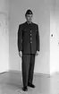 Postuniform m/60. Foton 26/4 1960. Gångar - och tvillingsbröderna postiljonerna Åke och Erik Söderlund iklädda de nya
sommar - resp. vinteruniformerna. (Se artikel i Post-nytt nr 2/1960)