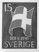 Ej realiserade förslag till frimärke Svenska flaggans dag, utgivet 6/6 1955. Två stycken olika frimärken utgivna till 50-årsminnet av den nya ljusare flaggan som ej har unionsmärke. Konstnär: Götrik Örtenholm. Alt. II. första ex. 15 öre.
Valör 15 öre.