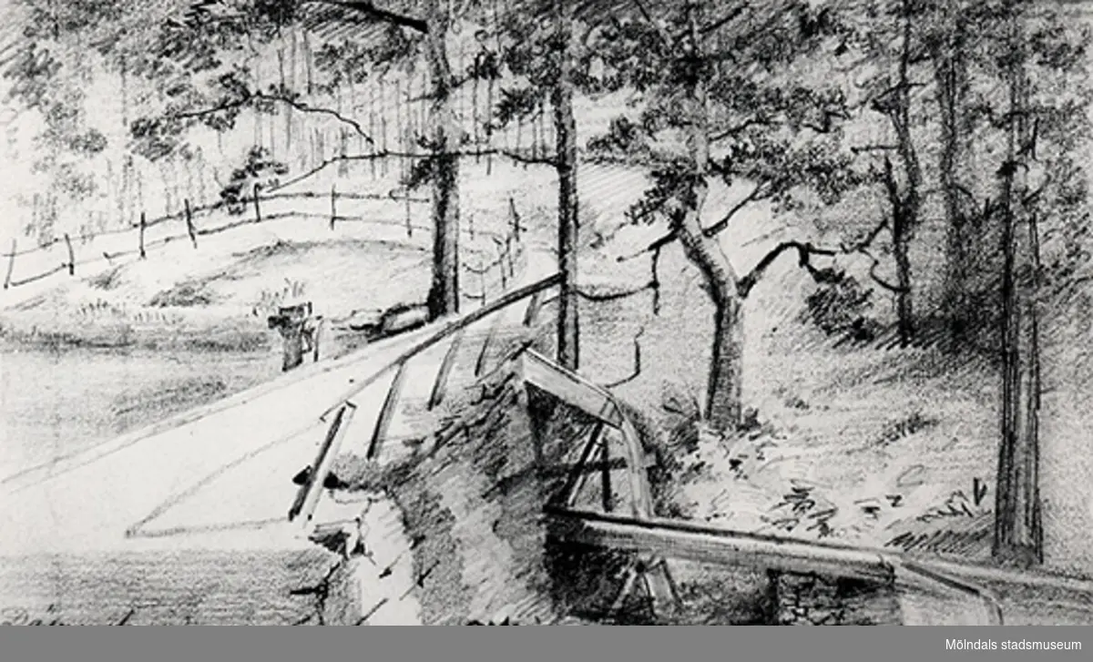 Dämmet vid Lackarebäck, 16 Aug. 1872. 
Utsikt över kvarndammen och kvarnrännan. Lägg märke till stavningen "Lagklarebäck". Foto av gammal teckning.