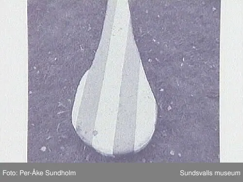 Betongskulptur av Karin Hansson.