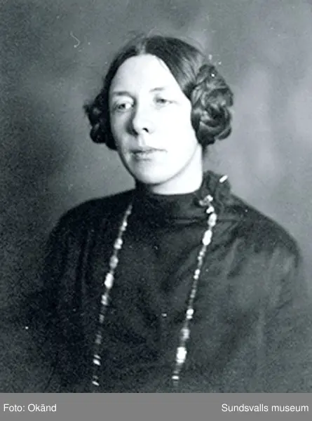 Sigrid Maria Hjertén, född 27 oktober 1885 i Sundsvall, död 24 mars 1948 i Stockholm, var en svensk konstnär, gift med Isaac Grünewald åren 1911–1937 och mor till Iván Grünewald (1911–1996).