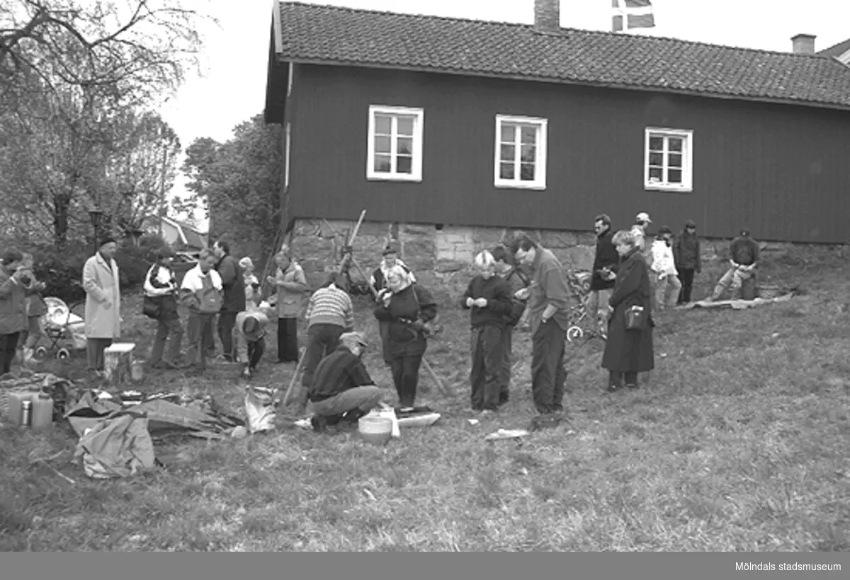 Familjesöndag vid Börjesgården, 1994-05-15.