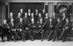 Övre raden fr v:Carlstedt, Silvander, okänd, Broqvist. Mellersta
raden fr v: Hellner, Ossian Carlsson, okänd, Molander, Lars Carlsson,
okänd, Grahn, Andersson. Nedersta raden fr v: T. Fischer, okänd,
okänd, Hugo Renvall, okänd, Ernst Brandberg, Gunnar Lager, okänd.