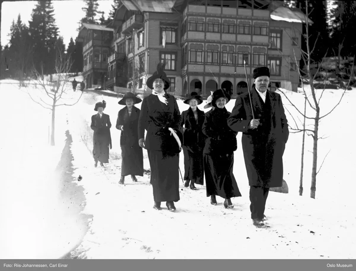 mann, kvinner, Konnerudkollen turisthotell, snø