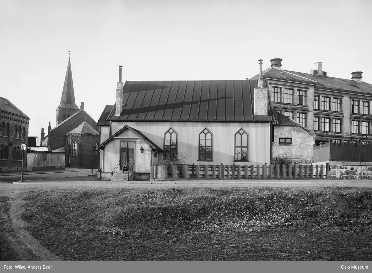 Kampen menighetshus, Kampen kirke, , Kampen skole, fabrikkbygning