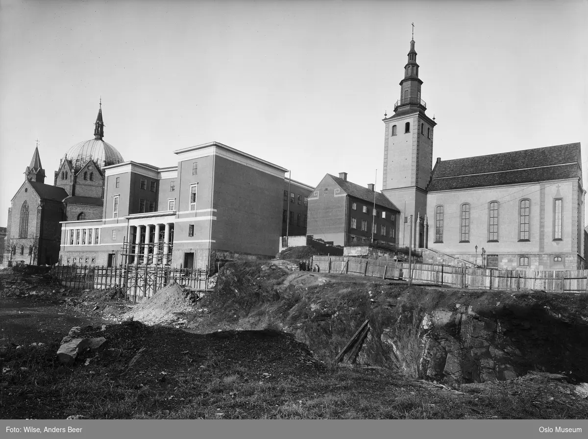 Trefoldighetskirken, Deichmanske bibliotek, Margaretakyrkan, grunnarbeid, forskalling, plankegjerde