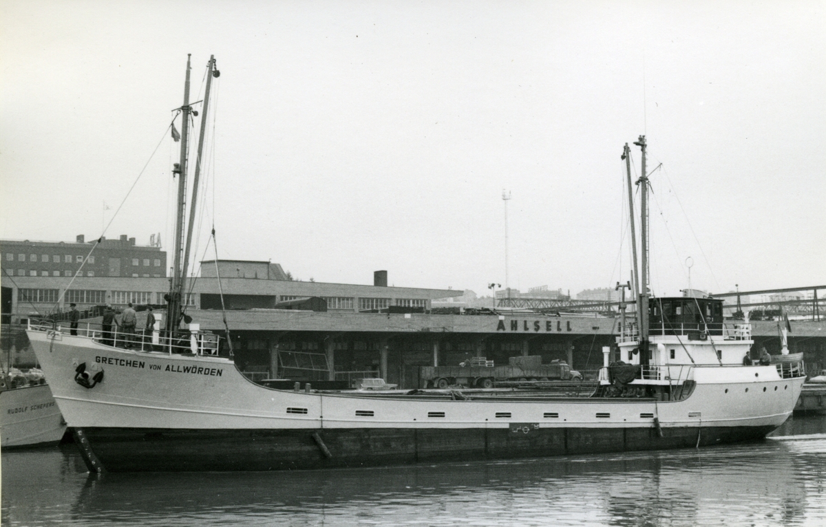 Ägare:/1950-55/: August von Allwörden. Hemort: Hamburg.