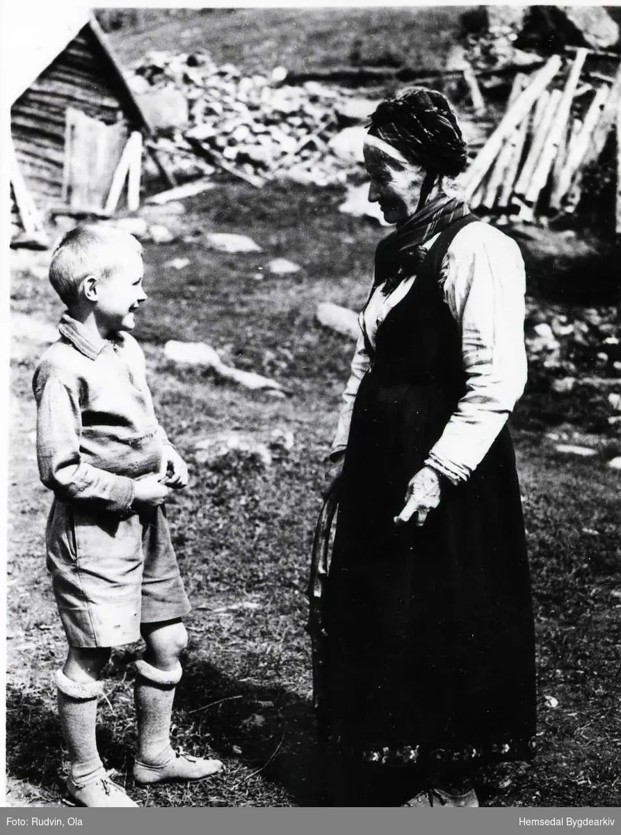 Knut Rudvin og Ragnhild Rundtop i 1935 på garden Rundtop, 55.13