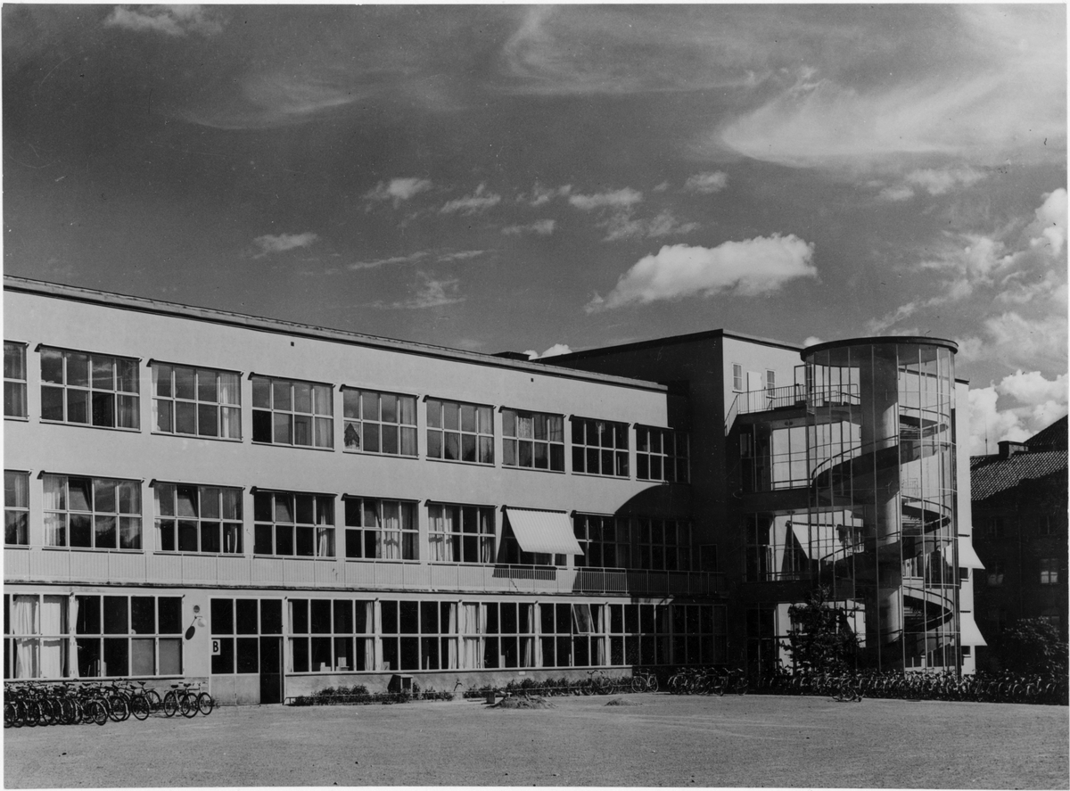 Stockholms stads lärlings- och yrkesskola (St. Eriks gymnasium)
Exteriör