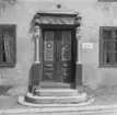 Strandgatan
Visby, Gotland
Exteriör

Svensk arkitektur: kyrkor, herrgårdar med mera fotograferade av Arkitekturminnesföreningen 1908-23.