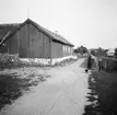 Bua by, Halland
Exteriör

Svensk arkitektur: kyrkor, herrgårdar med mera fotograferade av Arkitekturminnesföreningen 1908-23.