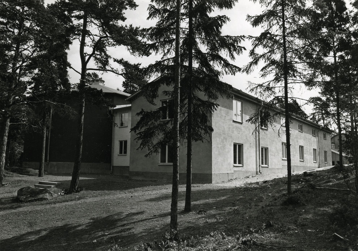 Berga. Förvatlningsbyggnader.