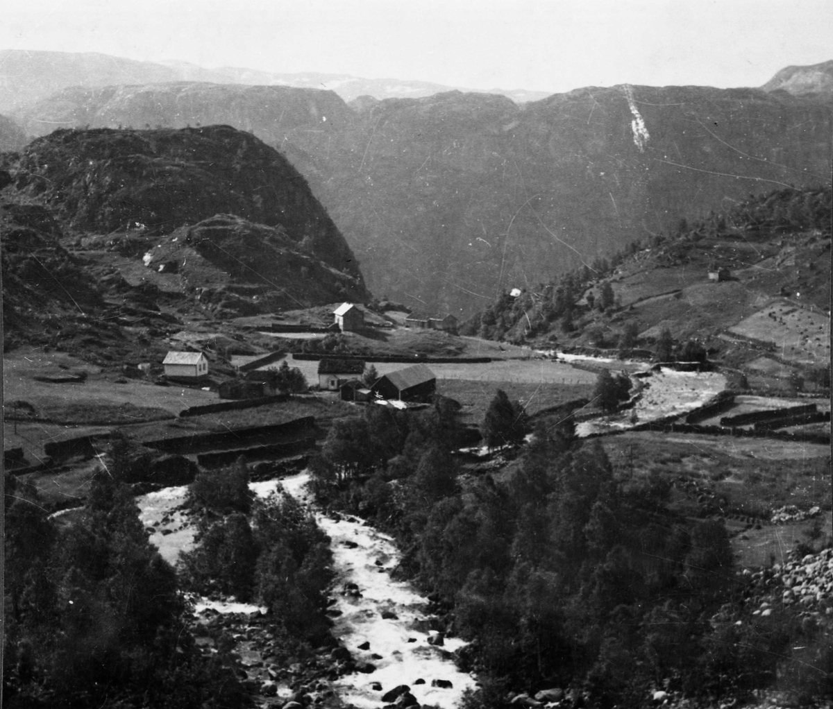 elv, gard, dal, fjell.