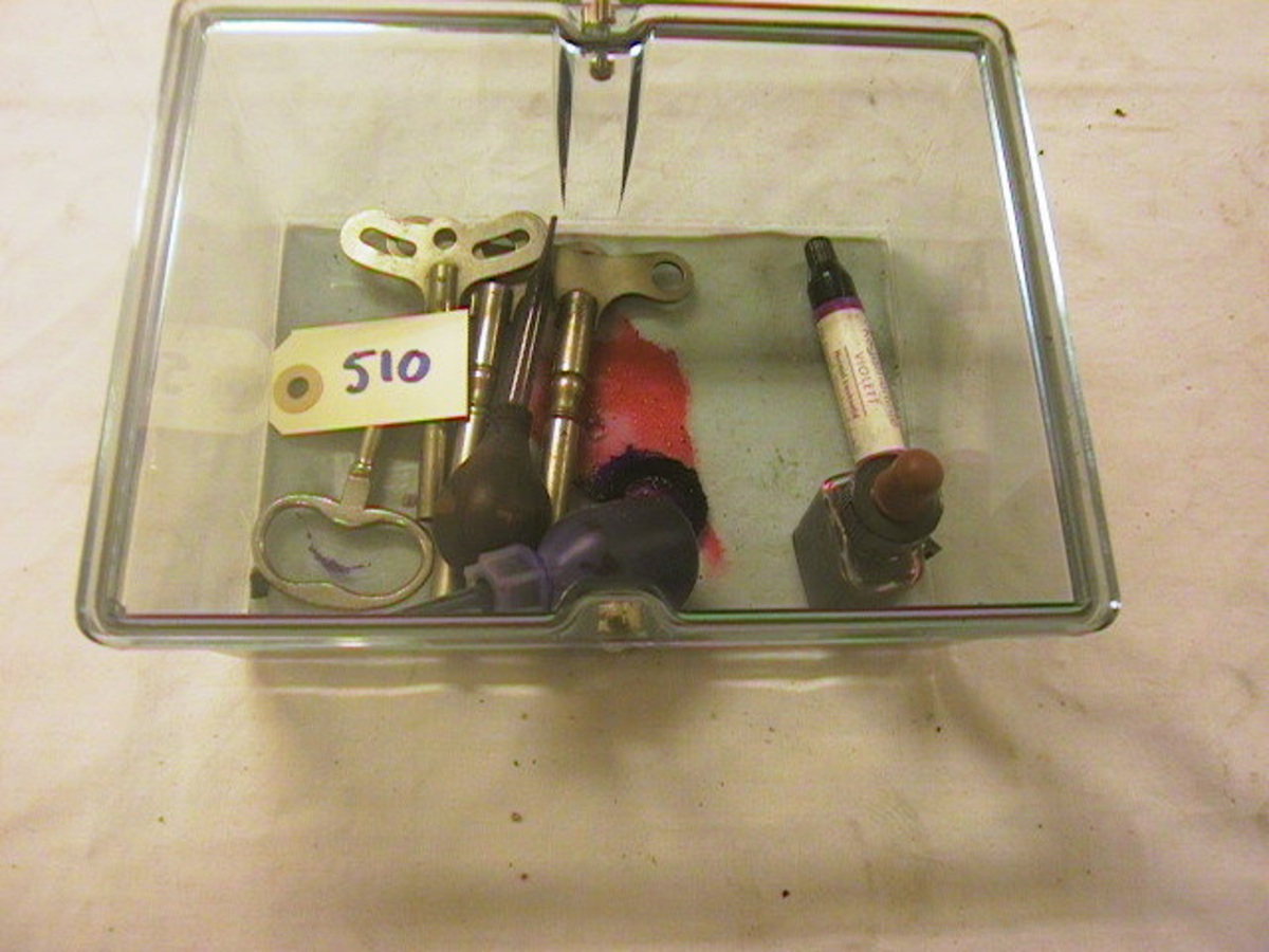 Form: alt ligger i en liten pappeske
