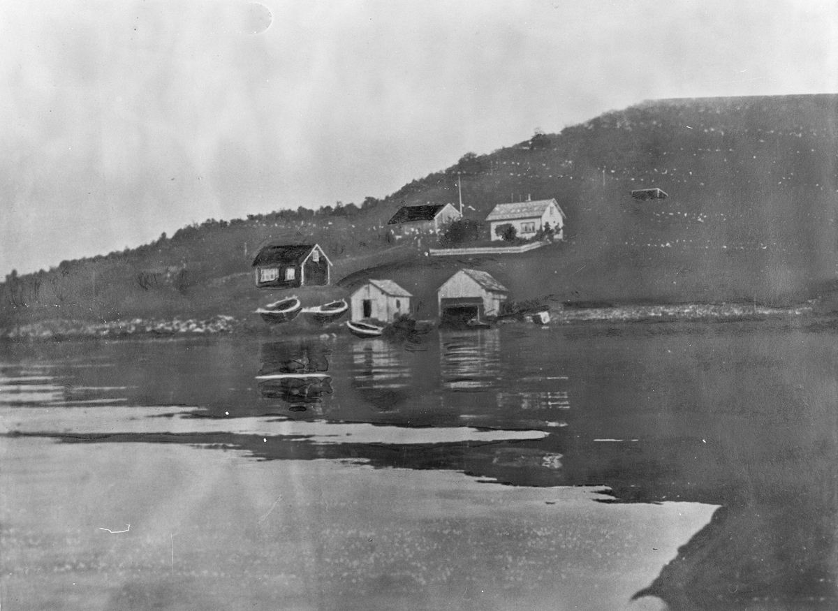Hus, naust, båt, fjord, ås