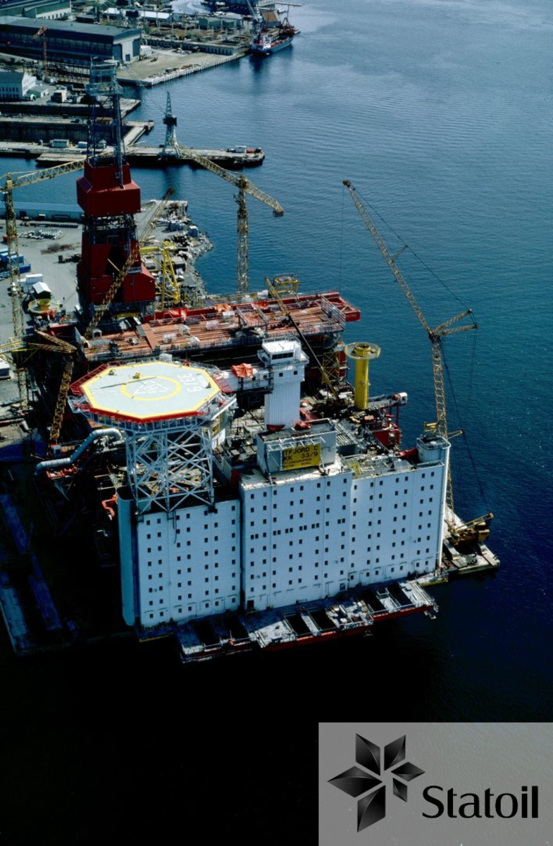 Dekket til Statfjord C er under bygging ved Moss Rosenberg Verft i Stavanger.