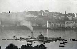 Troligen en rysk monitor av Uragan-klass på besök i Stockhol