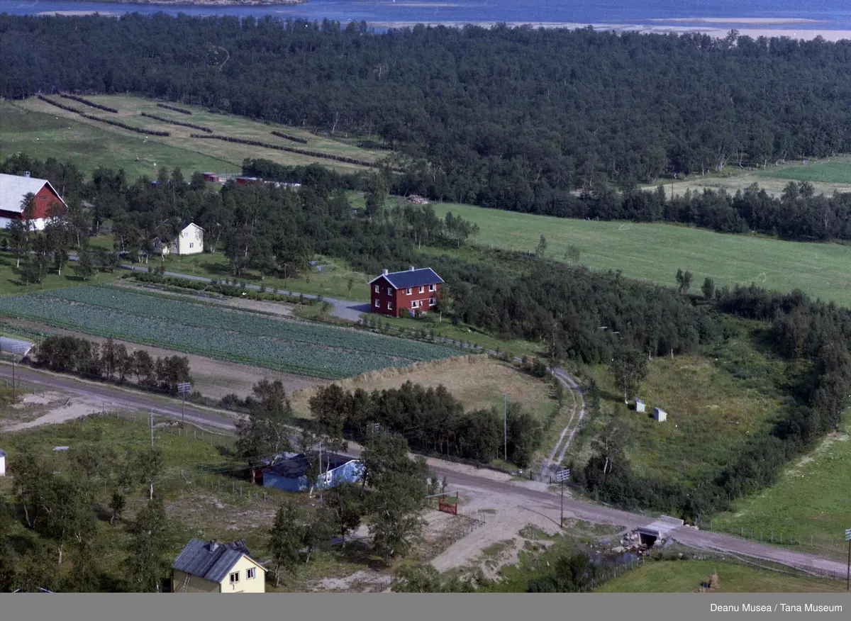 Fjellanger Widerøe flyfoto, Tana Kommune