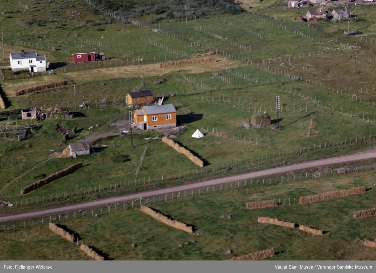 Flyfoto av Fuoitnjárga / Bunes i Unjárgga gielda / Nesseby kommune, 1963.