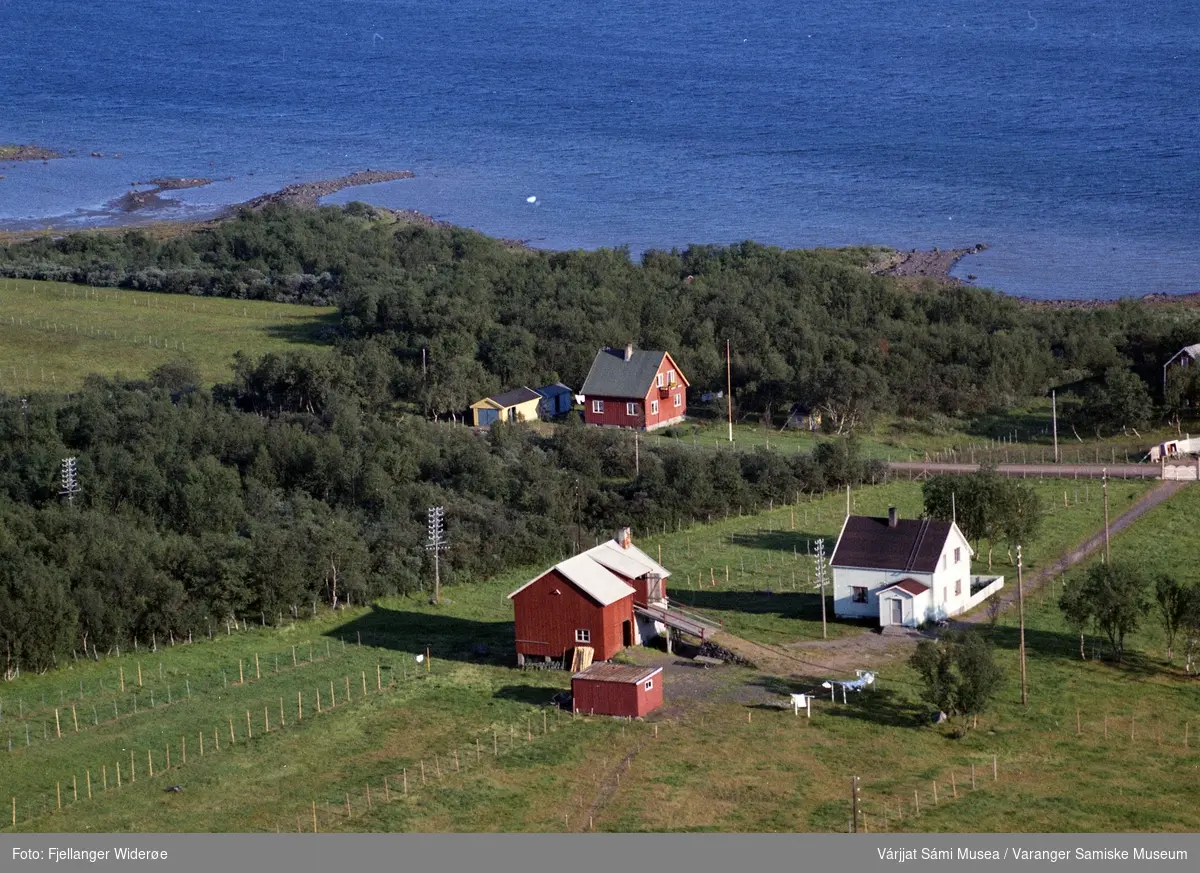 Flyfoto av Rovvejohka / Nyborg i Unjárgga gielda / Nesseby kommune, 1963.