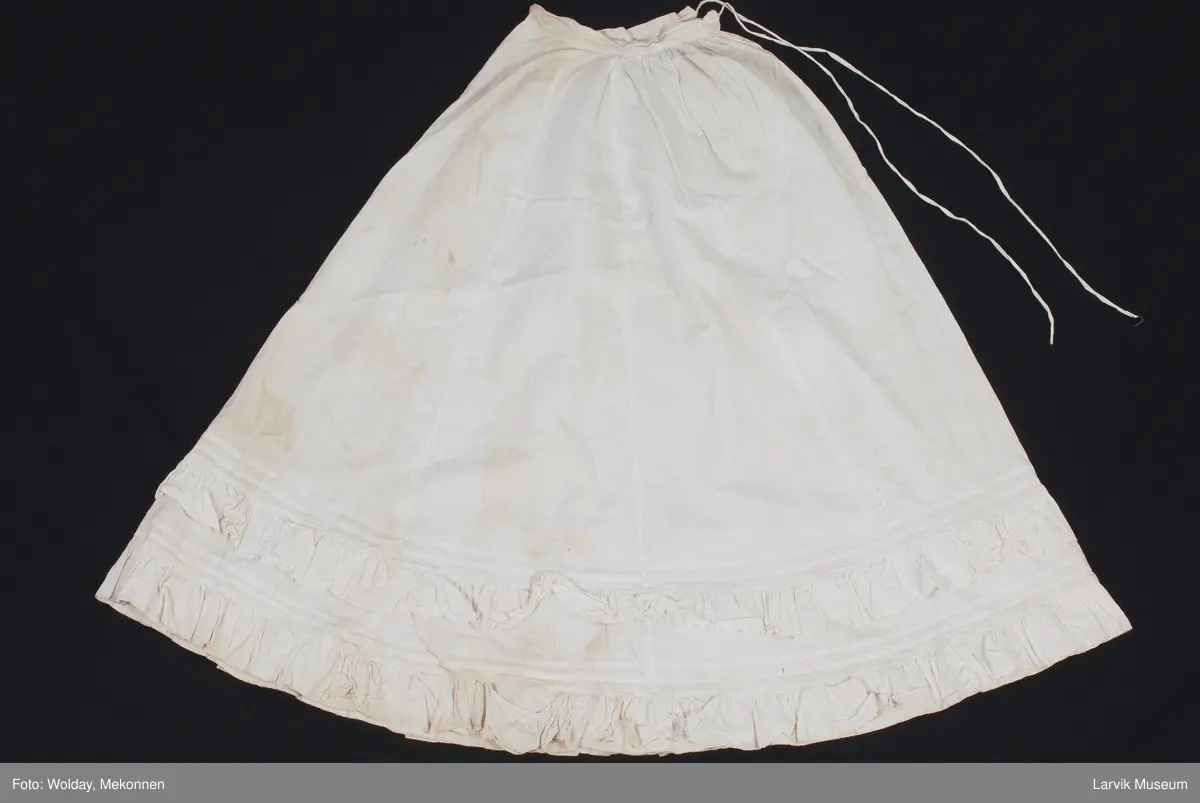 2 rynkekanter nederst, 3 horisontale kanter over