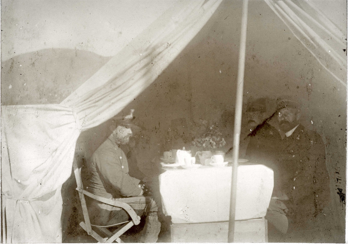 GRENSERYDNINGEN,1896-97: Spiseteltet efter afslutningsfesten,27/8-1897.