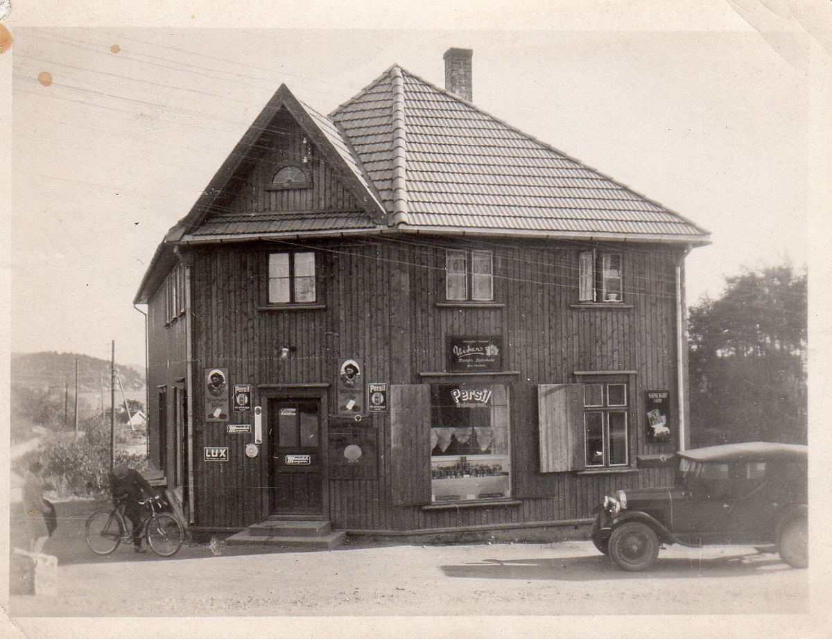 Handelsgården til Sina og Lars Momrak Haugann, Heistad, Telemark, rundt 1929