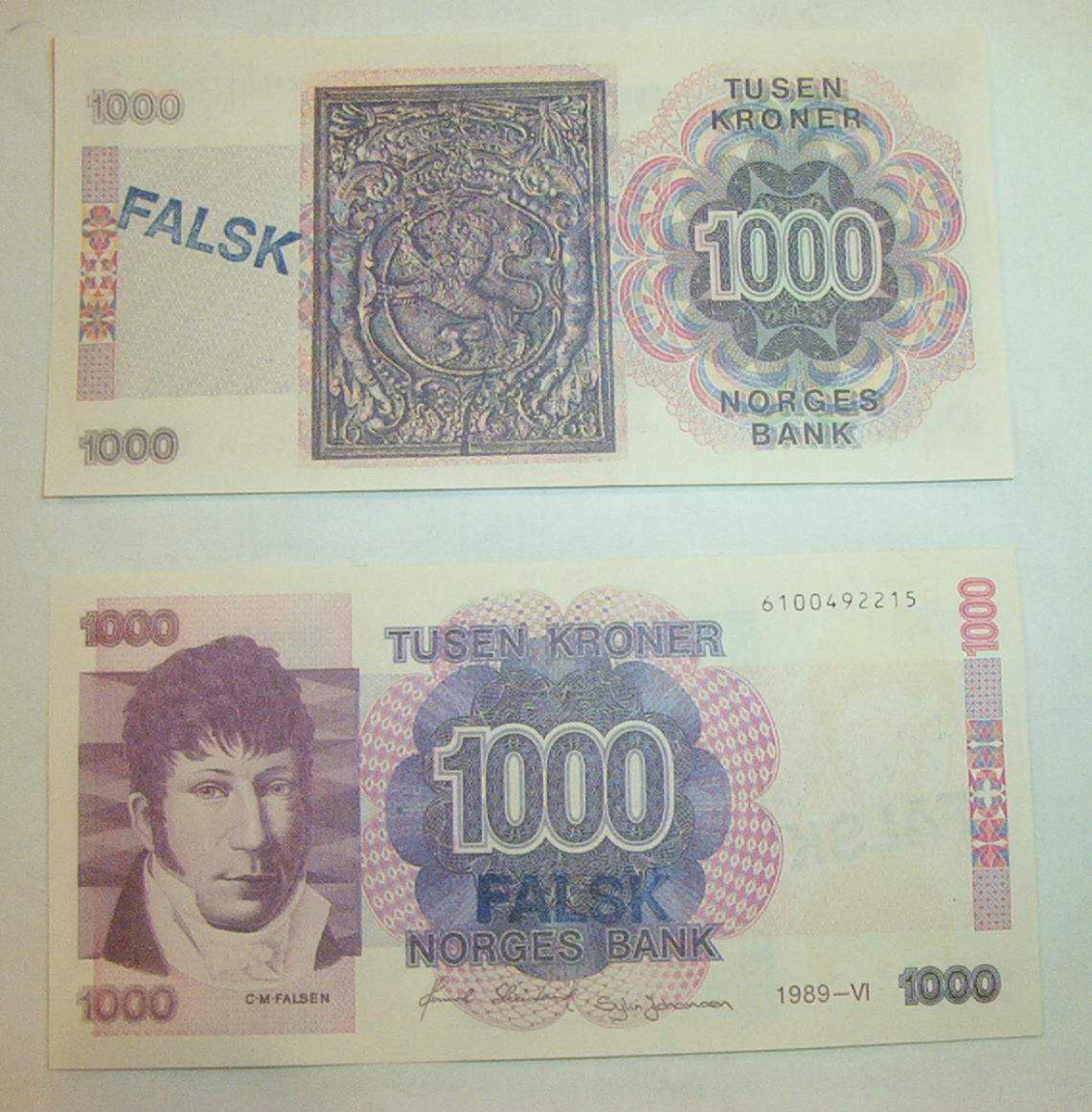 1 stk trykkplate m/1000 kronesedler
1 stk kopi av vannmeke m/motiv av Falsen
10 stk falske 1000 kroner sedler
10 stk prøvetrykk til 1000 kroner sedler
