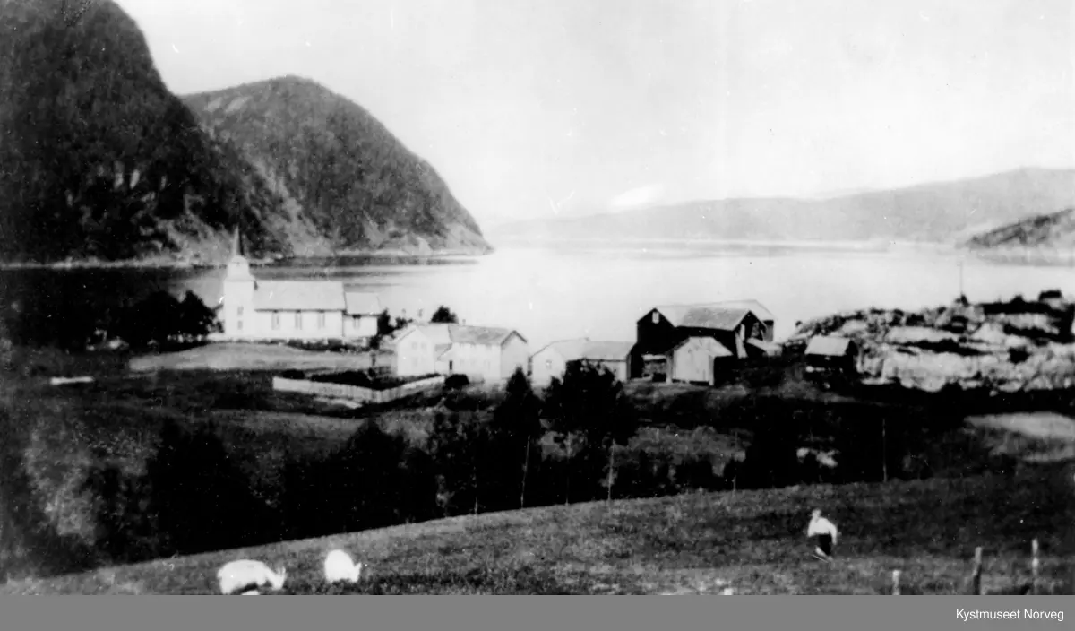 Østre Bogen med Opløyfjorden Kapell