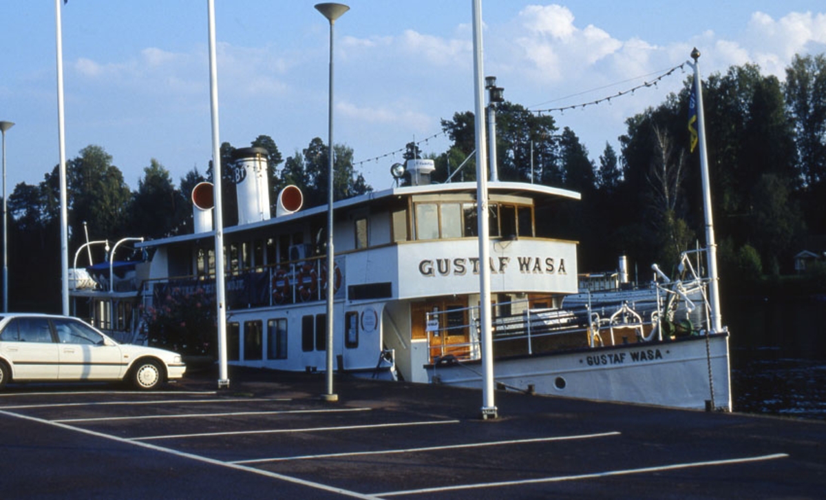 [Text på diaram] LEKSAND "GUSTAF WASA" 2002-09-08