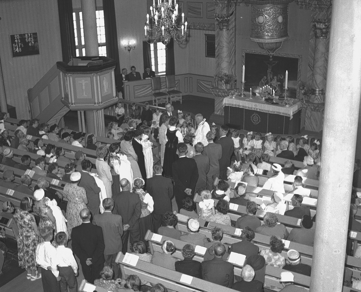 Prost Norborgs siste barnedåp i Tynset kirke. 
