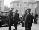 Ärkebiskop Erling Eidem och kung Gustav V utanför Uppsala domkyrka 1935